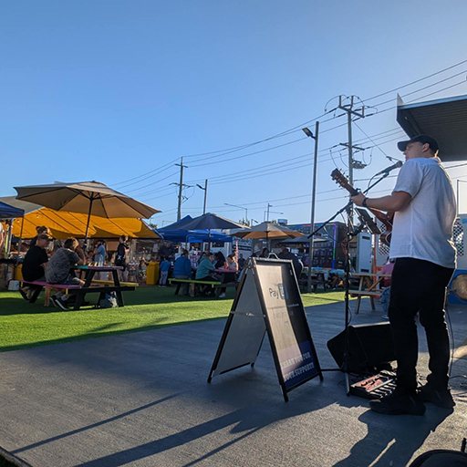 Busking / Market (Unpowered)